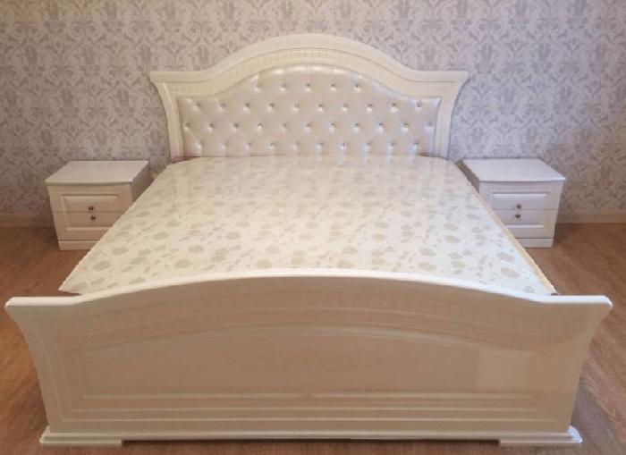 Кровать двуспальная Венера (СМ 160х200) с основанием ( 160х200 , ЛДСП/МДФ/экокожа , ясень-белый перламутр , без подъемного мех. , без ящиков , без матраса (Слониммебель) ) Кровать двуспальная Венера (СМ 160х200) с основанием ( 160х200 , ЛДСП/МДФ/экокожа , ясень-белый перламутр , без подъемного мех. , без ящиков , без матраса (Слониммебель) )